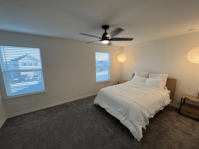Bedroom #2 (furnished) - 4845 Park Gln