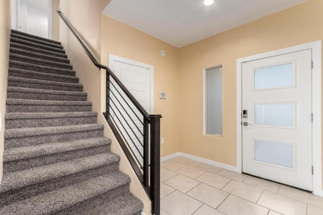 Building Photo - 12742 E Joffroy Dr