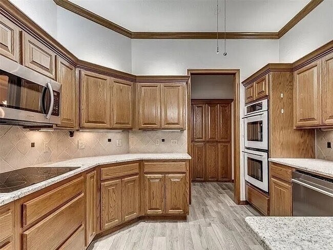 Building Photo - 4012 Morning Star Dr