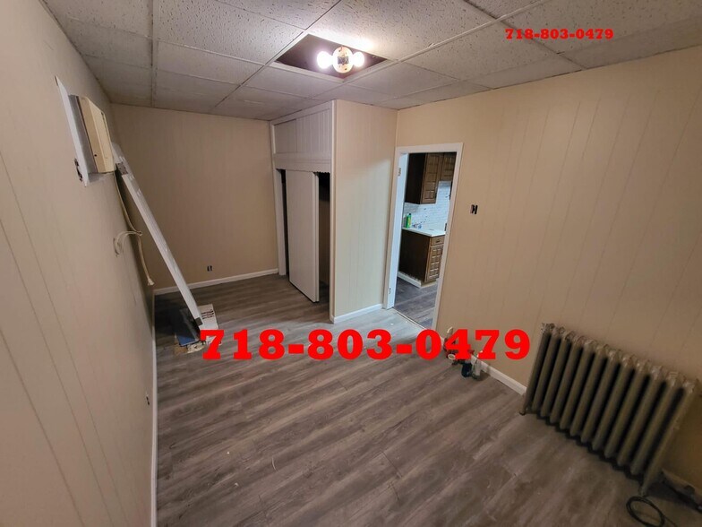 Building Photo - 97 W 54th St