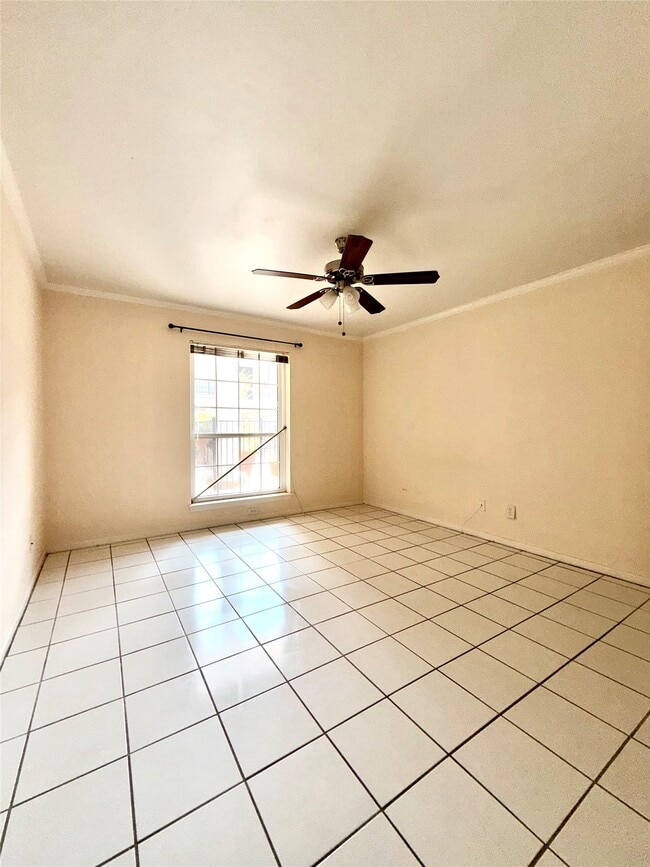 Building Photo - 2507 Montrose Blvd