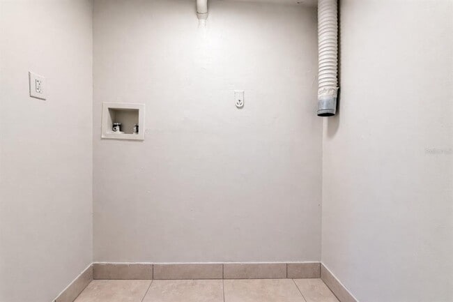 Building Photo - 7018 54th Ave N