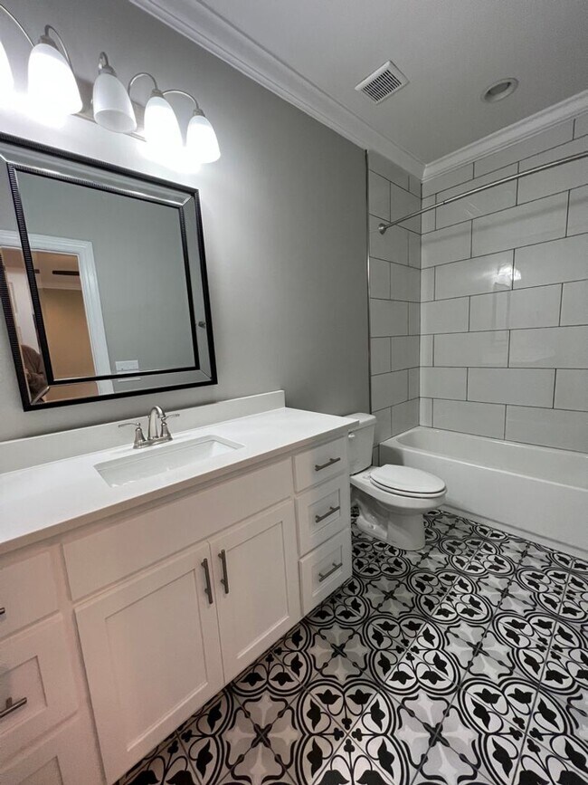 Building Photo - Available for July!