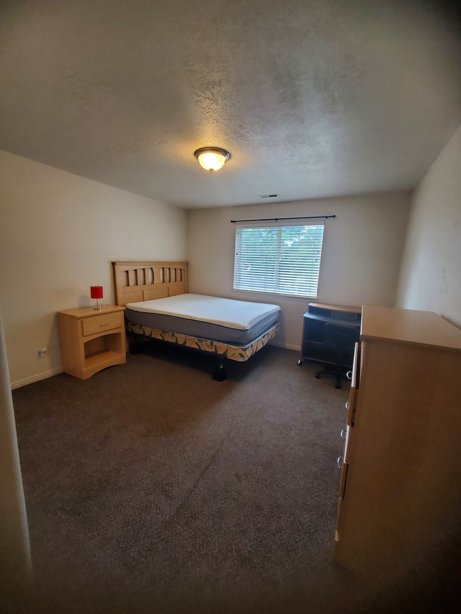 Building Photo - 1937 N Canyon Rd #304