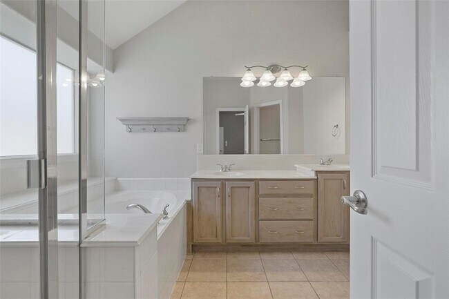 Building Photo - 1776 Bentley Dr