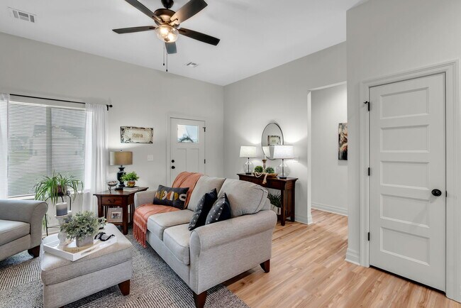 Building Photo - 1703 Jase Ct