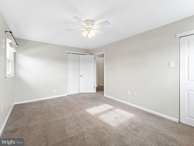 Building Photo - 74 Clement Dr