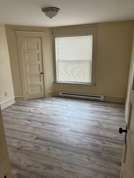 Building Photo - 175 N Champlain St