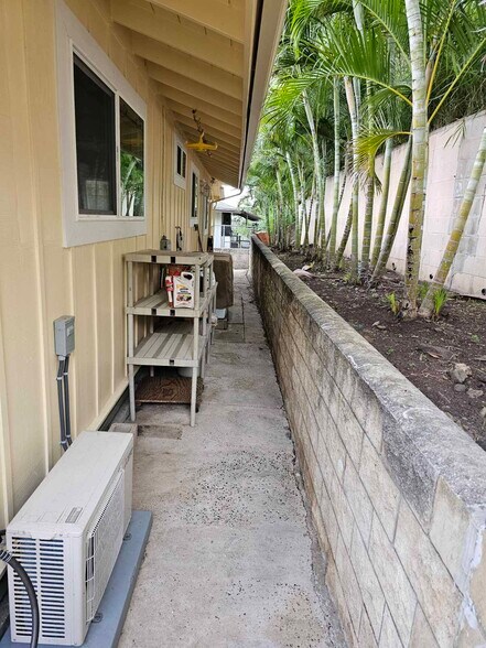 Building Photo - 5344 Malu Pl