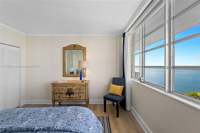 Building Photo - 1408 Brickell Bay Dr