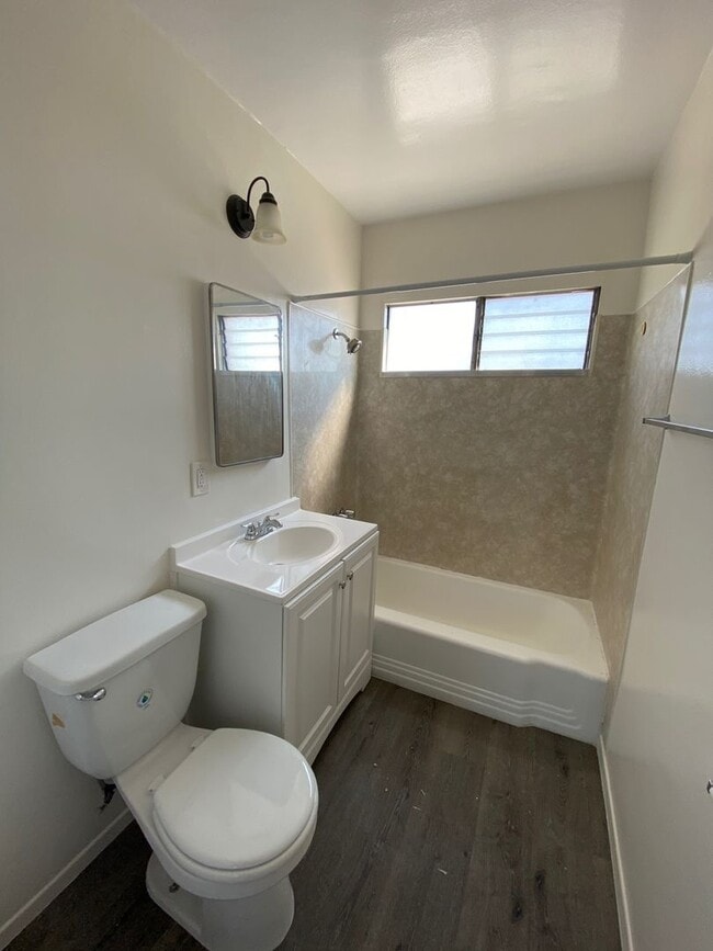 Interior Photo - Royal Palms Apartments