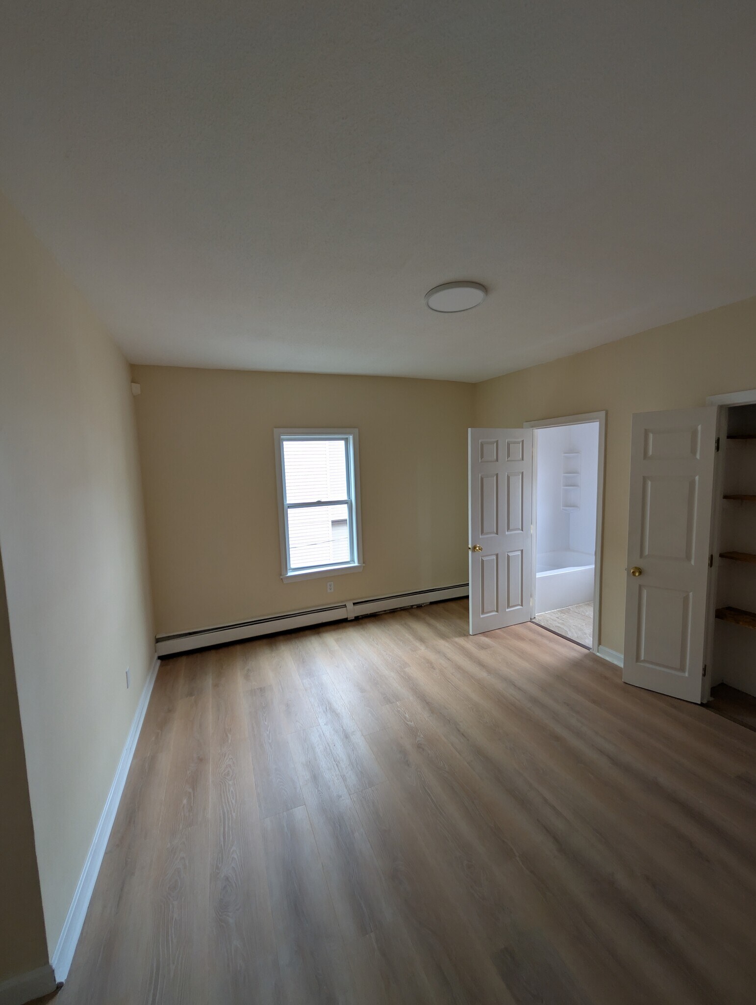 Building Photo - 476 3rd St