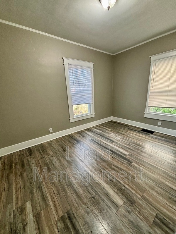 Building Photo - 1214 Dresden Ave