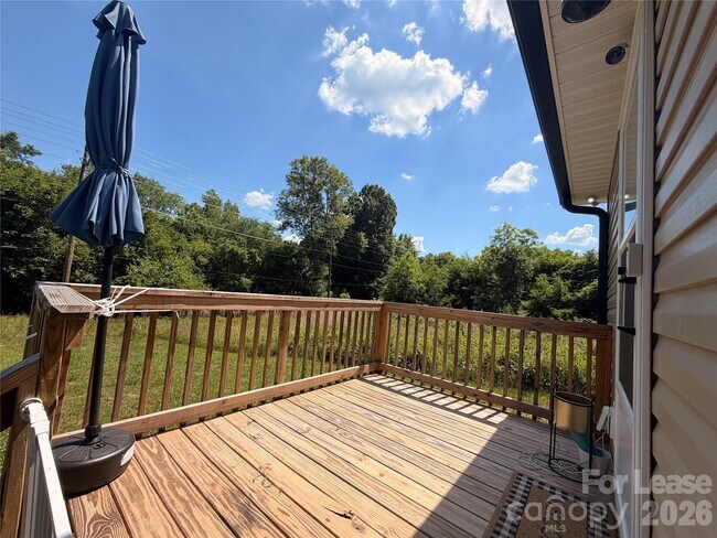 Building Photo - 67 Travora Cir