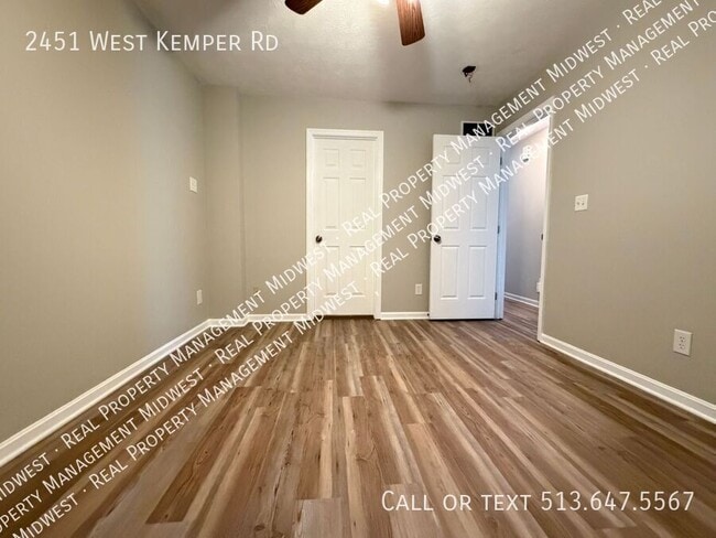 Building Photo - 2451 W Kemper Rd