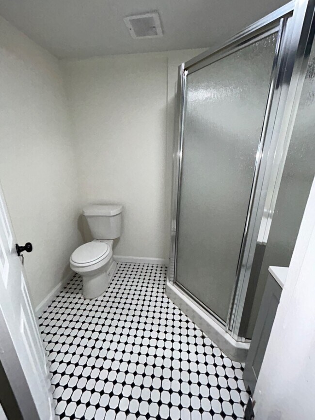 Building Photo - 9407 Colesville Rd