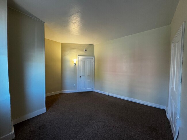 Building Photo - 41 N 10th St