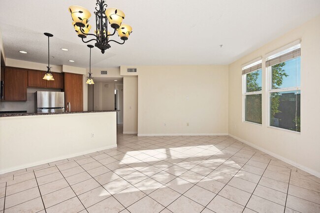 Building Photo - View Condo in Luxury Gated Community
