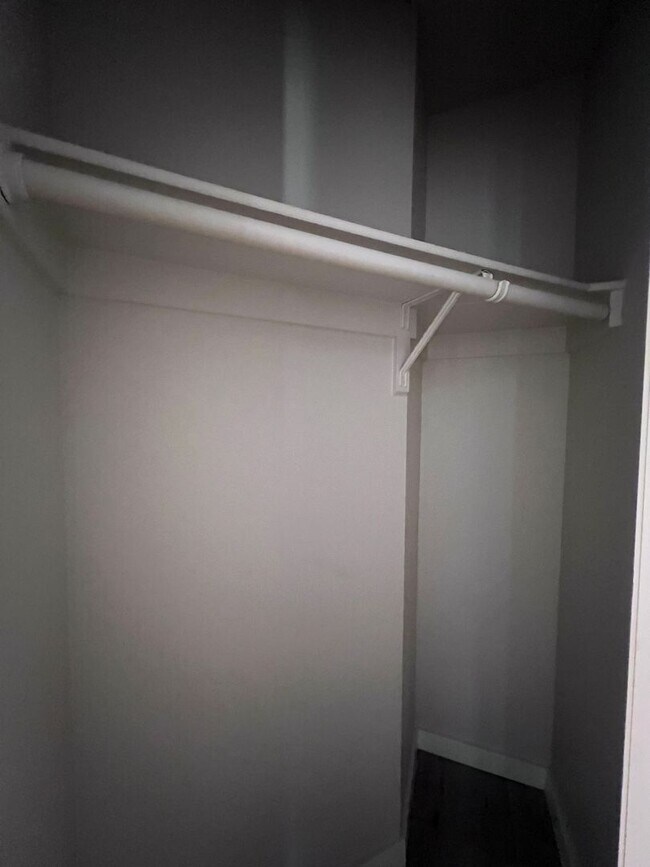 Building Photo - The Enclaves 3 bed 2 bath Upgraded Condo!