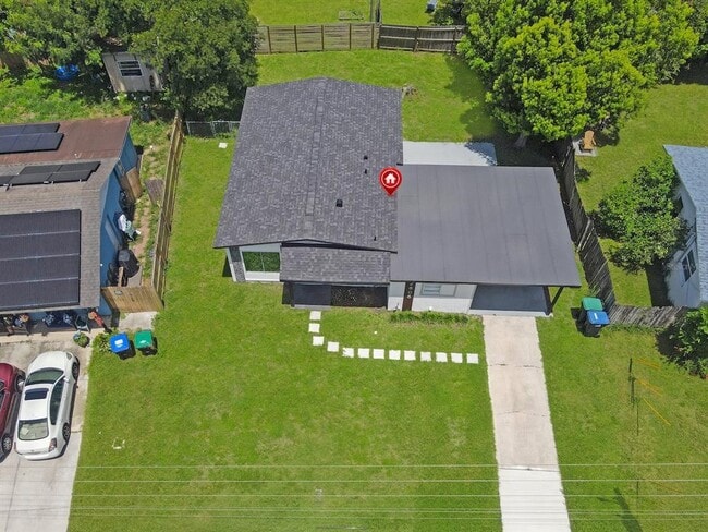 Building Photo - 2806 Bonneville Dr