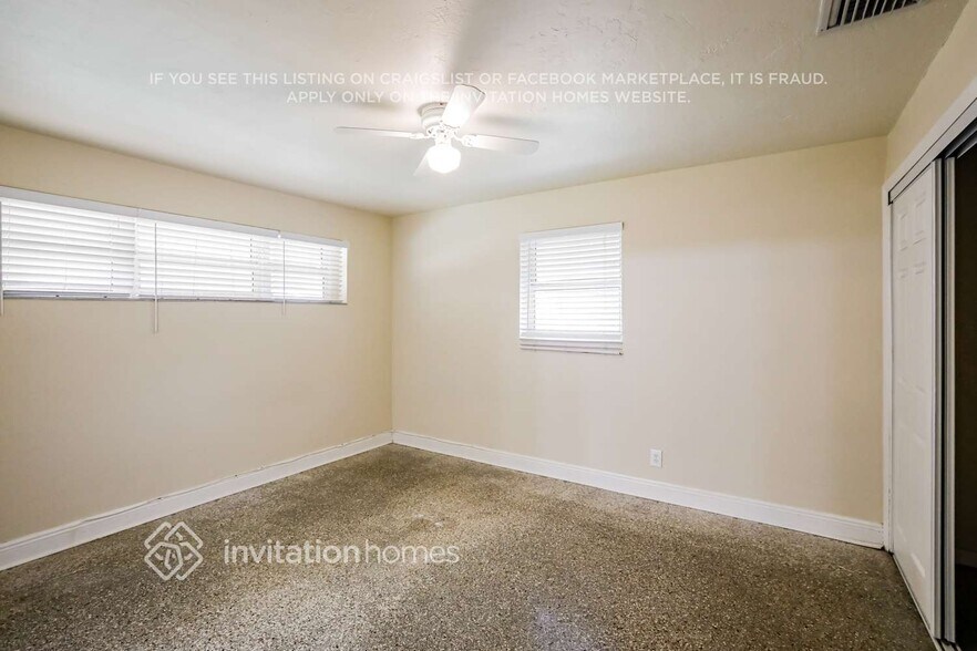 Building Photo - 1755 SW 37th Way