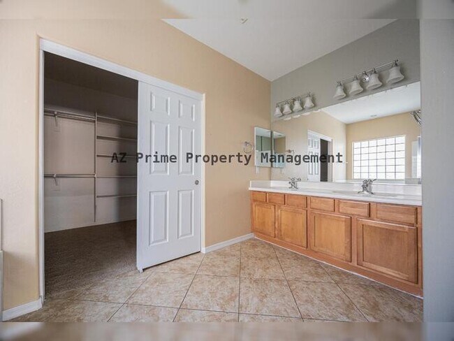 Building Photo - 30268 W Sheila Ln