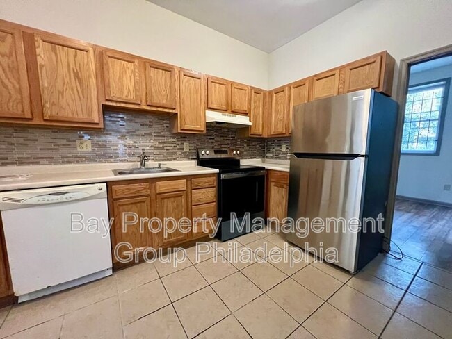 Building Photo - 1631 Edgley St