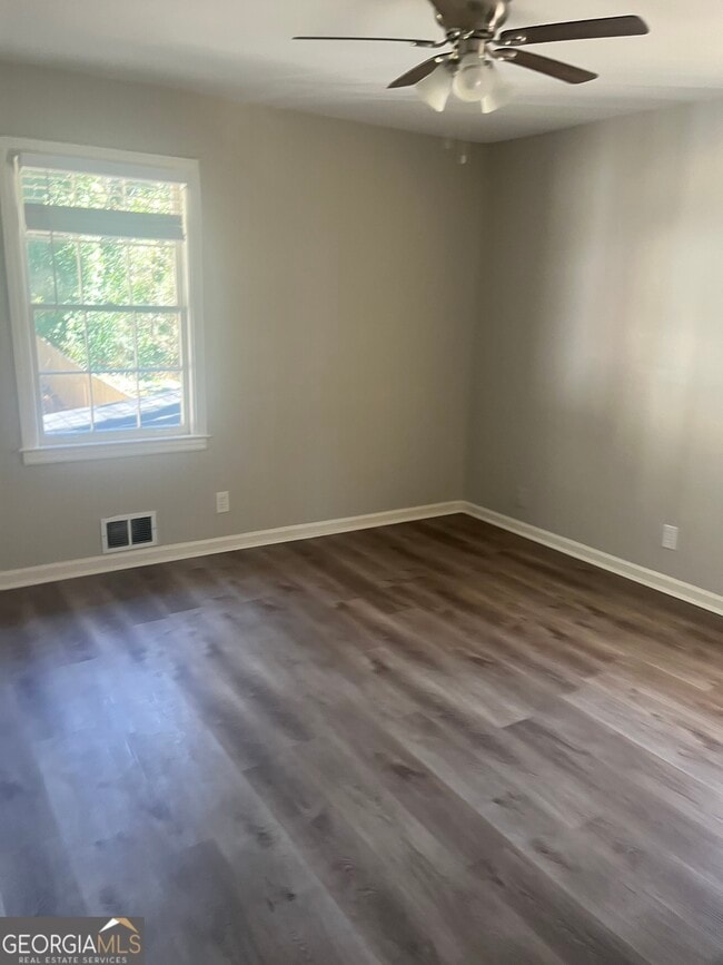 Building Photo - 1262 Lorenzo Dr SW