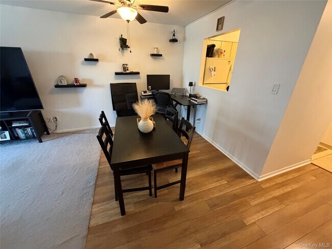 Building Photo - 360 Shore Rd