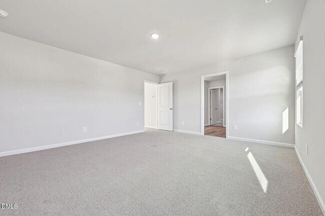 Building Photo - 744 Red River Dr