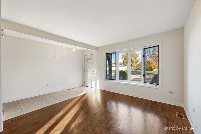 Building Photo - 8508 S Oketo Ave