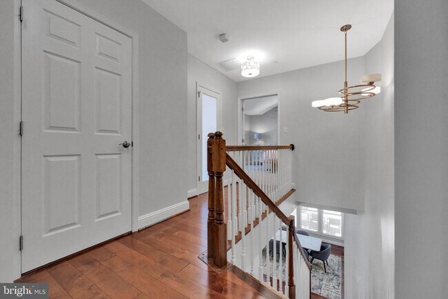 Building Photo - 1023 Grand Oak Way