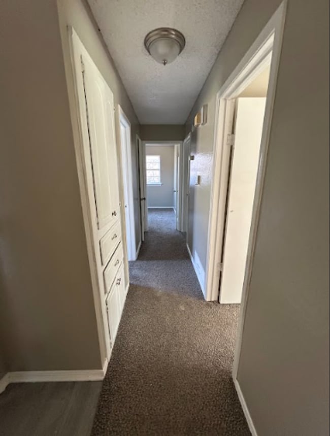Building Photo - Charming 5 Bedroom Rent to Own Home!!