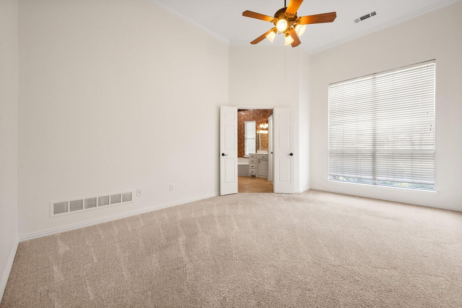 Building Photo - 4512 Crown Ridge Dr