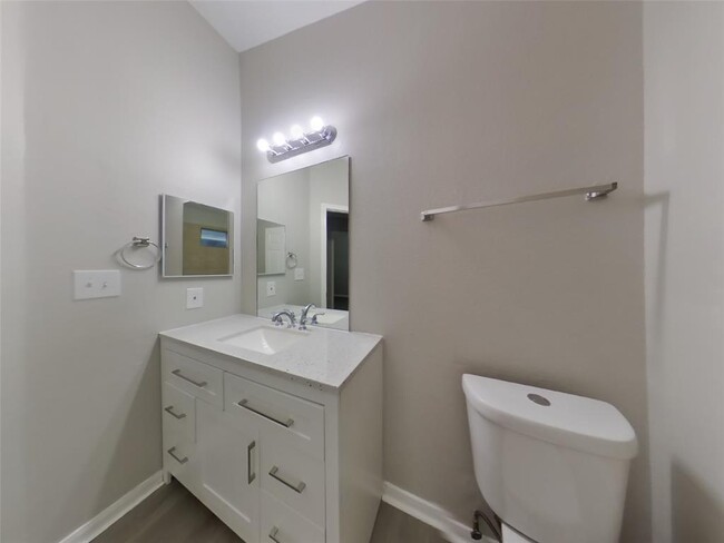 Building Photo - 3139 Boynton Dr