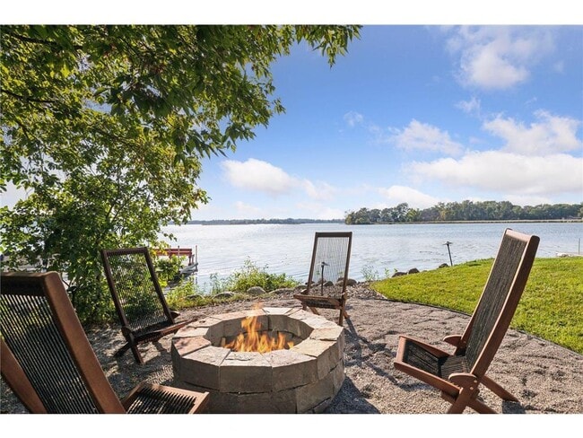 Building Photo - 5669 Hugo Rd