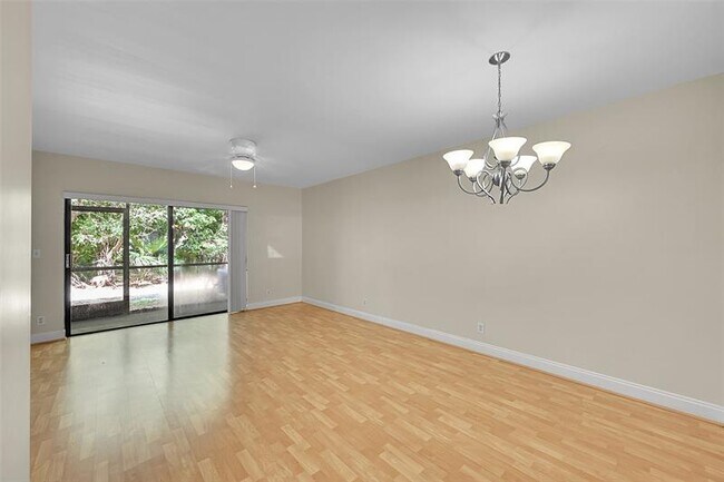 Building Photo - 2518 NW 89th Dr