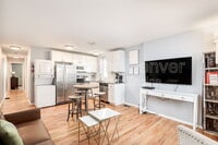 Building Photo - 2409 Tremont Pl