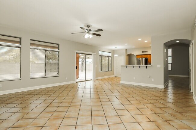 Building Photo - 10757 W Angels Ln