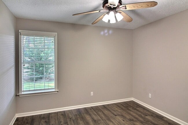 Building Photo - 244 Saybrook Cove