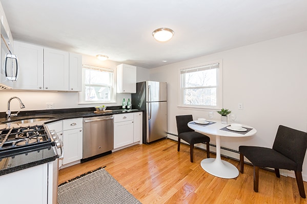 Building Photo - 152 Brown St