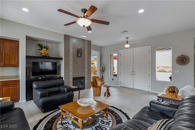 Building Photo - 2611 Savannah Springs Ave