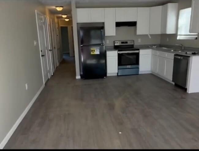 Building Photo - 14071 John Clark Rd