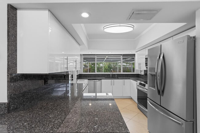 Building Photo - 5281 SW 4th Ct