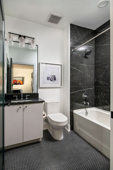 Building Photo - 105 Lucile St