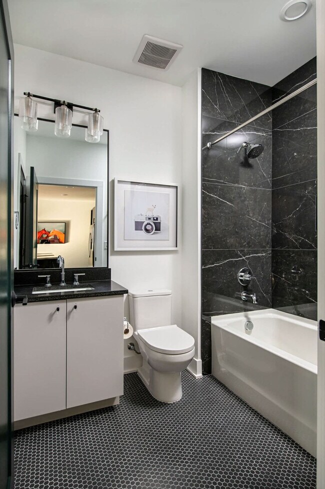 Building Photo - 103 Lucile St