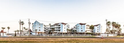 Building Photo - 10811 Termini-San Luis Pass Rd