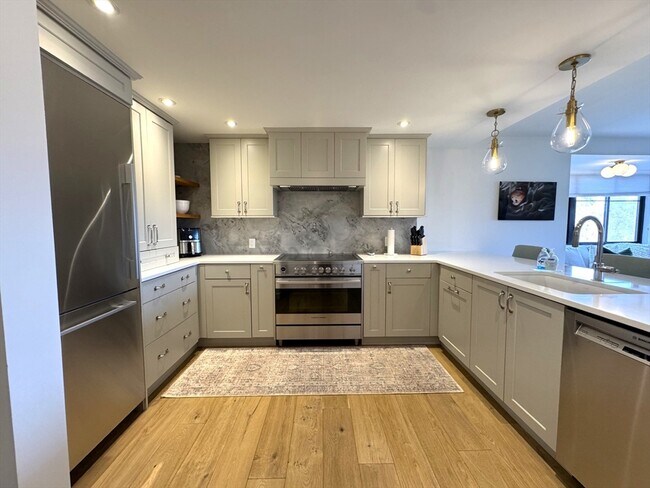 Building Photo - 100 Ledgewood Dr