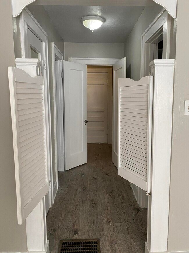 Building Photo - 2618 21st St