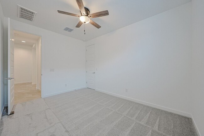Building Photo - Beautiful 4 Bedroom in Aloravita Community